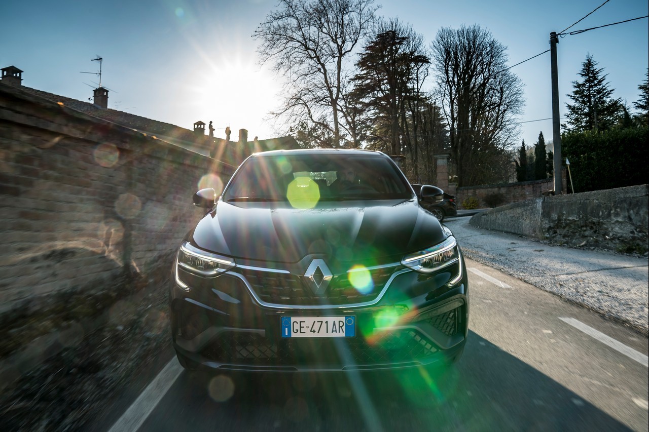 Renault Arkana: immagini ufficiali