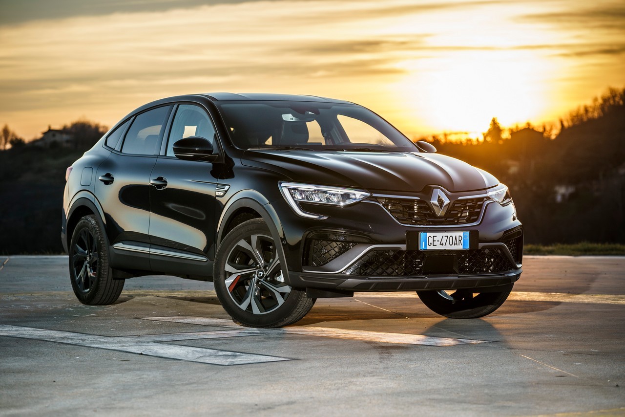 Renault Arkana: immagini ufficiali