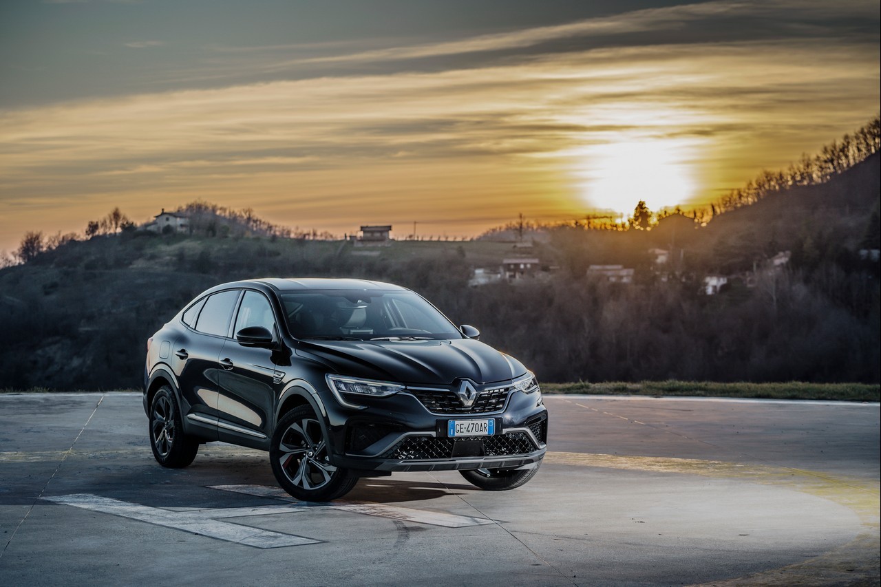 Renault Arkana: immagini ufficiali