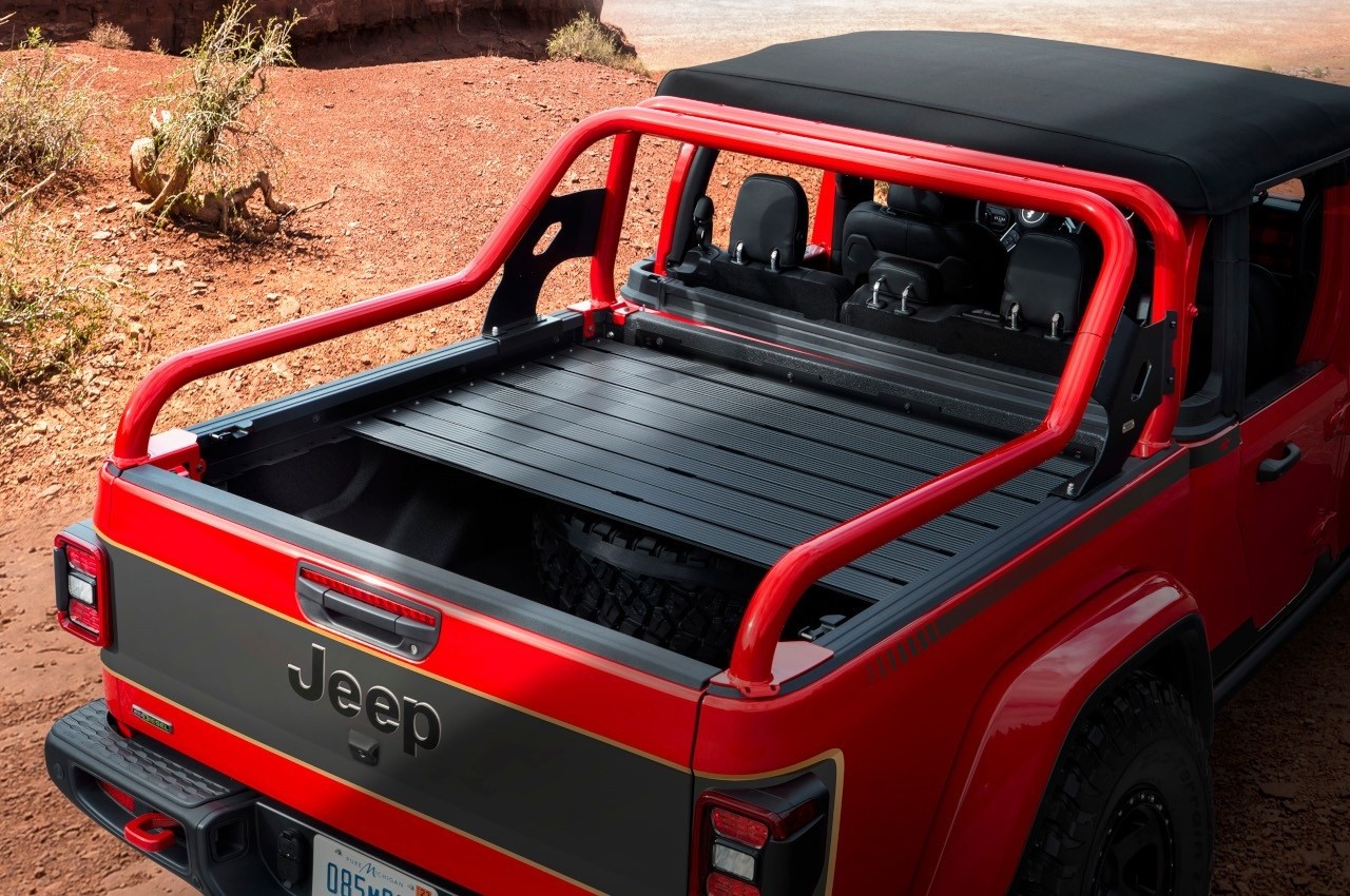 Jeep Red Bare Gladiator Rubicon Concept per l'Easter Safari 2021