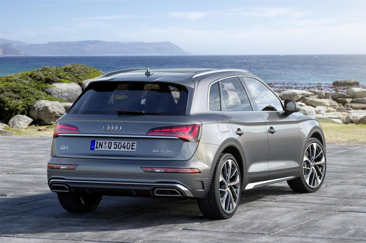 Audi Q5 TFSI e quattro S tronic 2021: immagini ufficiali