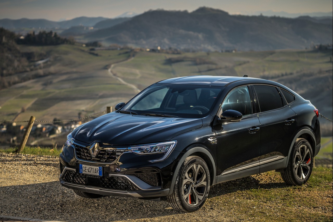 Renault Arkana: immagini ufficiali