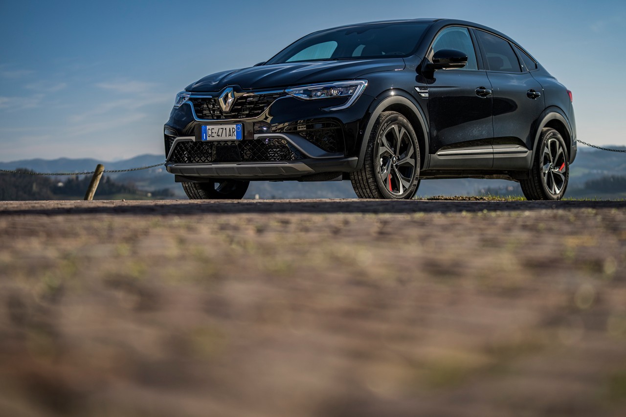 Renault Arkana: immagini ufficiali