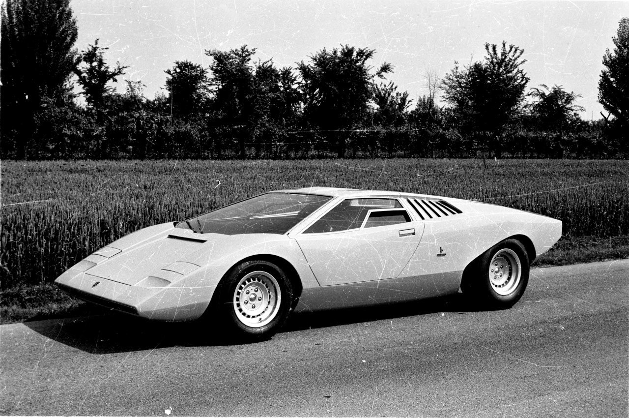 Lamborghini Countach LP500 1971: immagini ufficiali