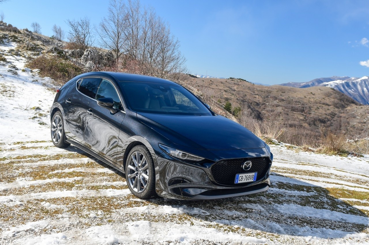 Mazda 3 Skyactiv-G M Hybrid 6AT: la prova su strada