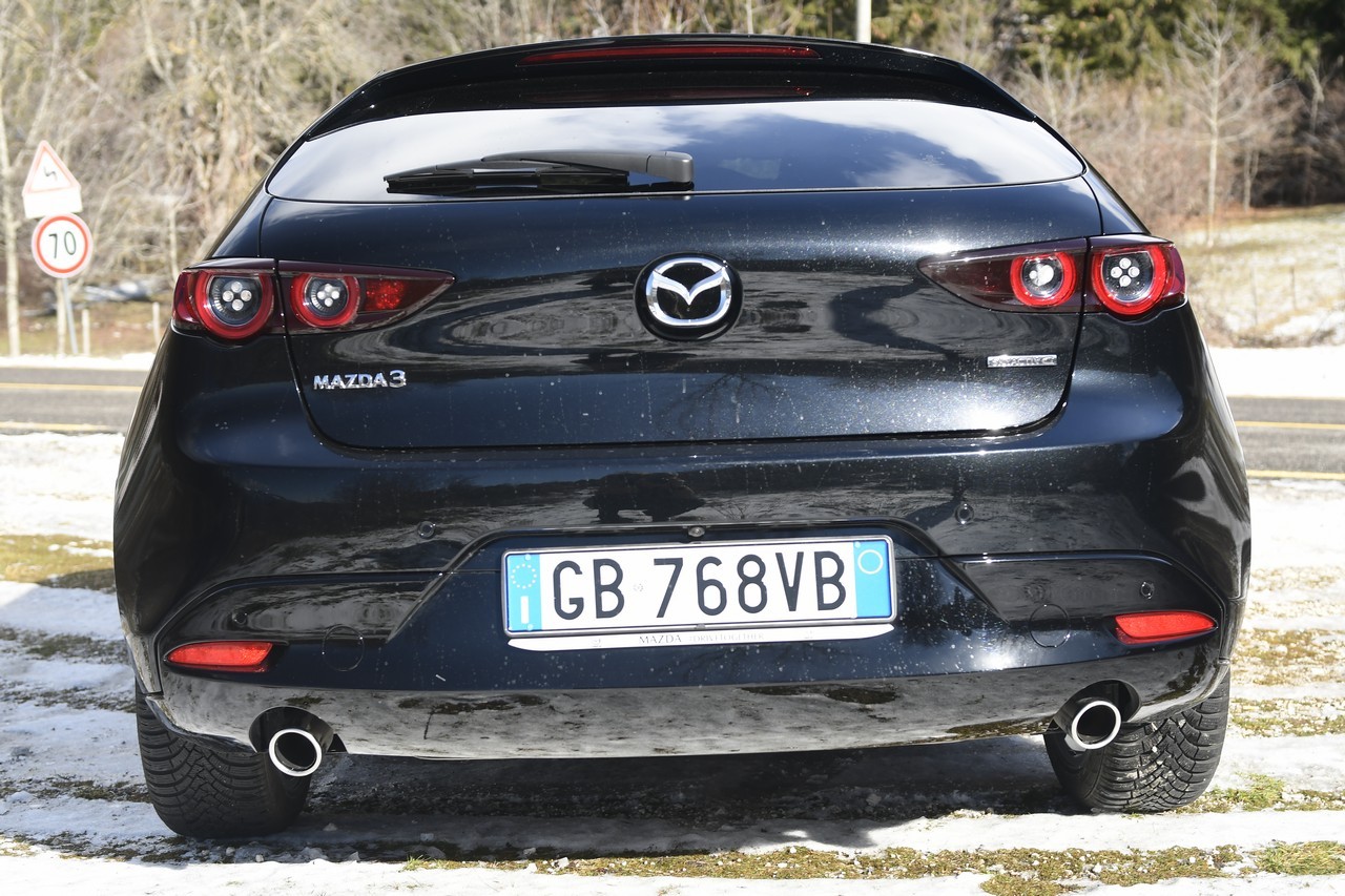 Mazda 3 Skyactiv-G M Hybrid 6AT: la prova su strada