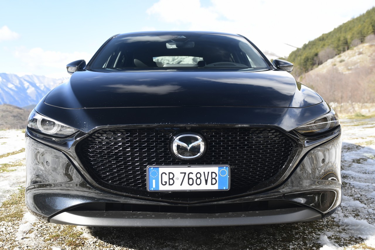 Mazda 3 Skyactiv-G M Hybrid 6AT: la prova su strada