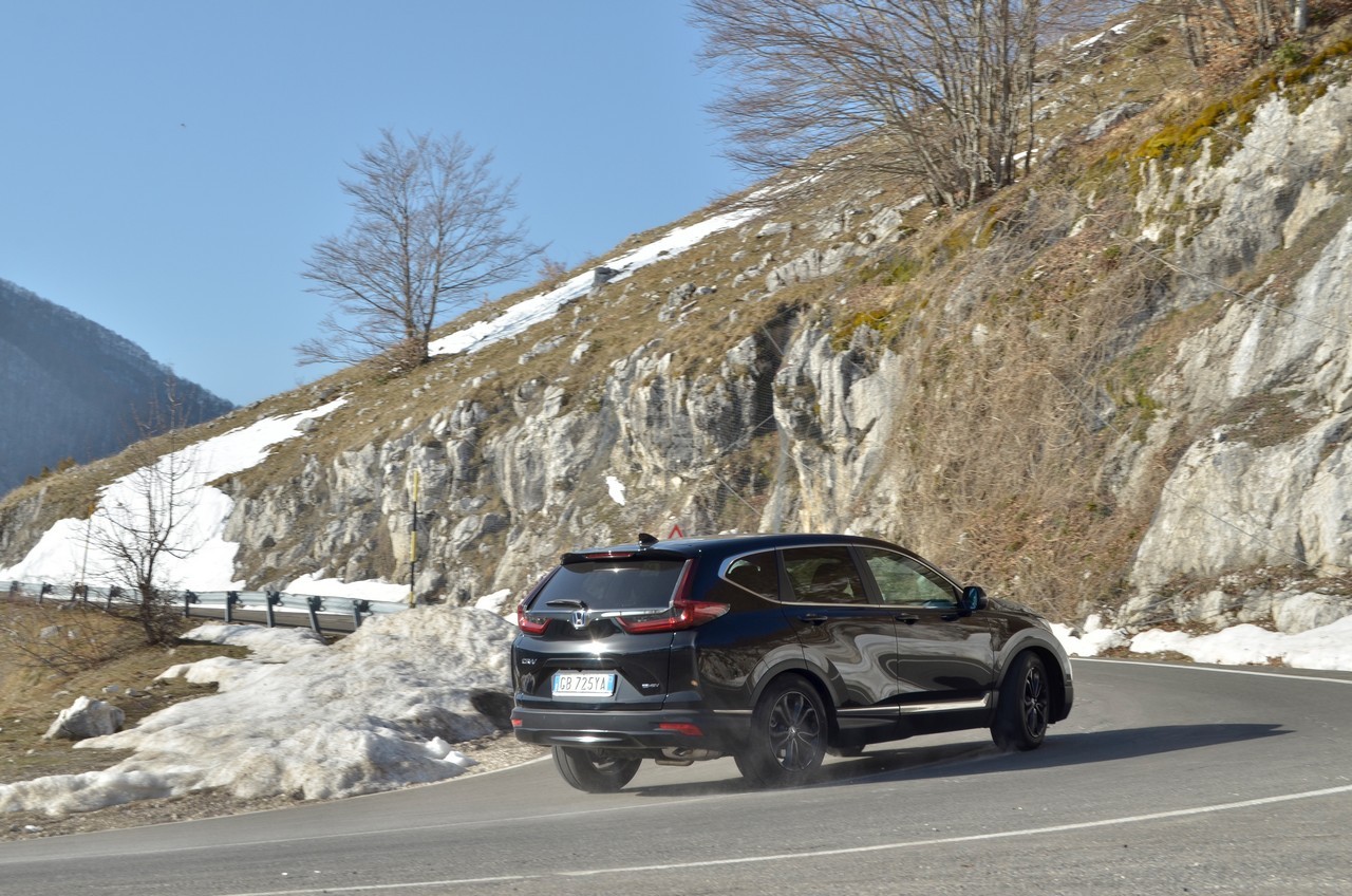 Honda CR-V e:HEV Sport Line: prova su strada