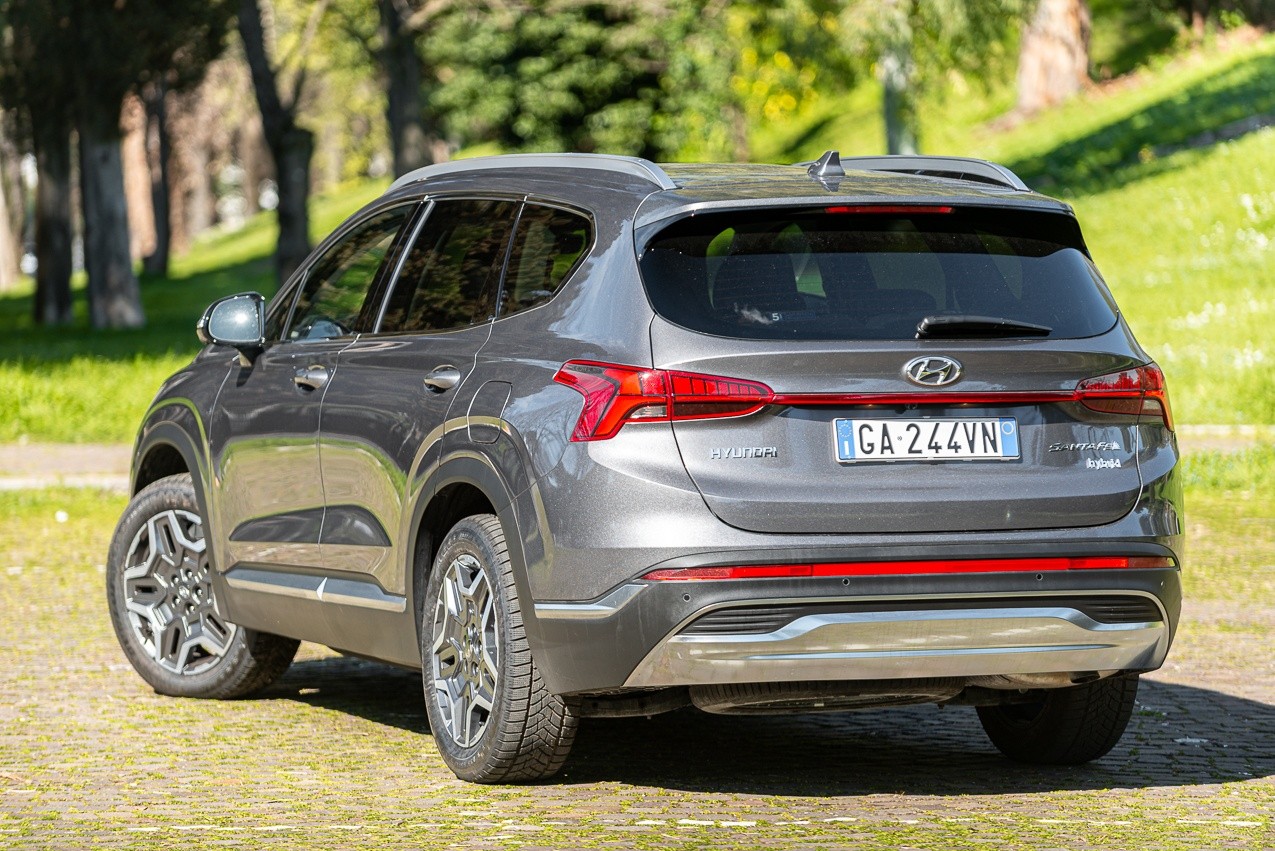 Hyundai Santa Fe 20th Anniversary 4WD: prova su strada