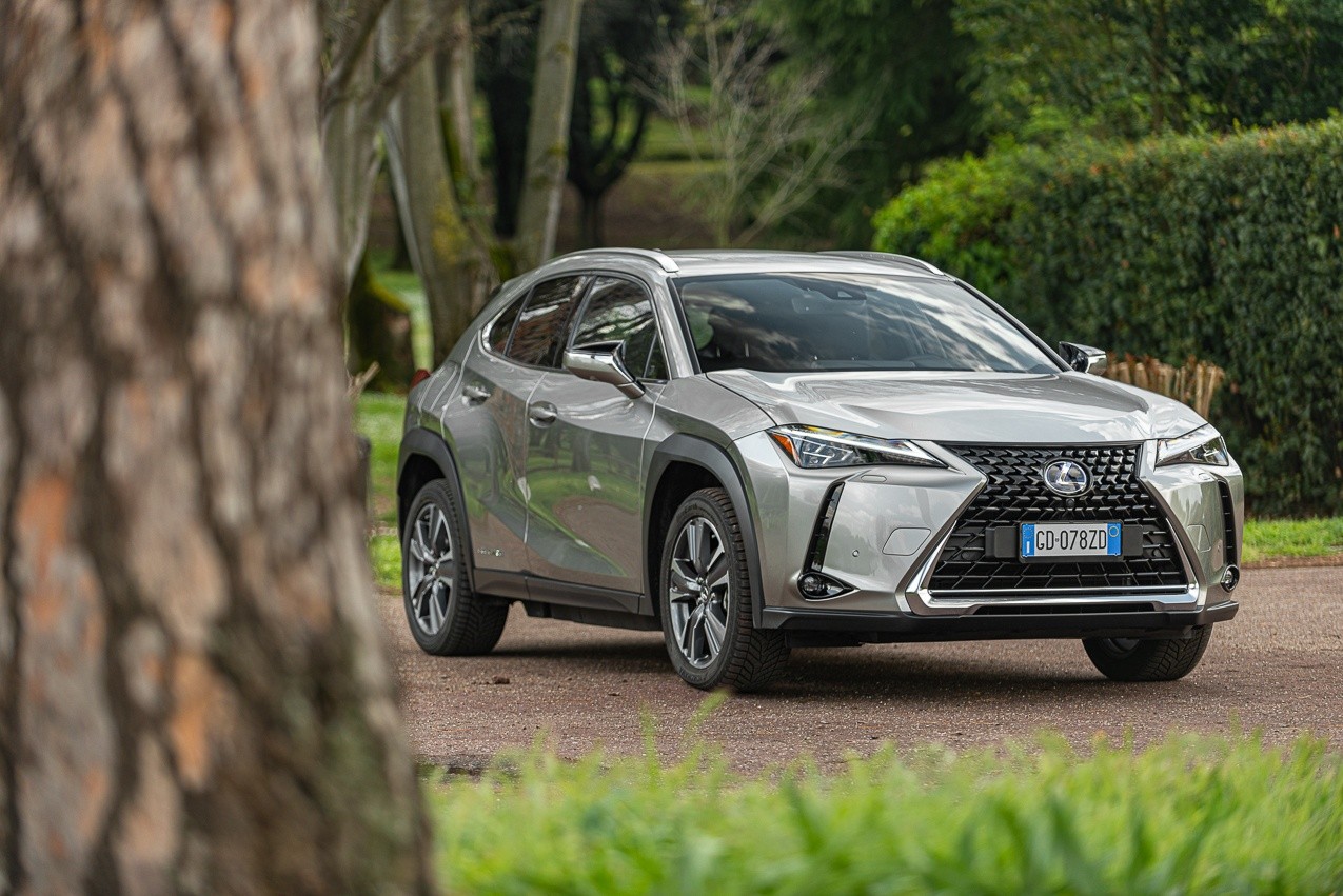 Lexus Ux 300e: la prova su strada