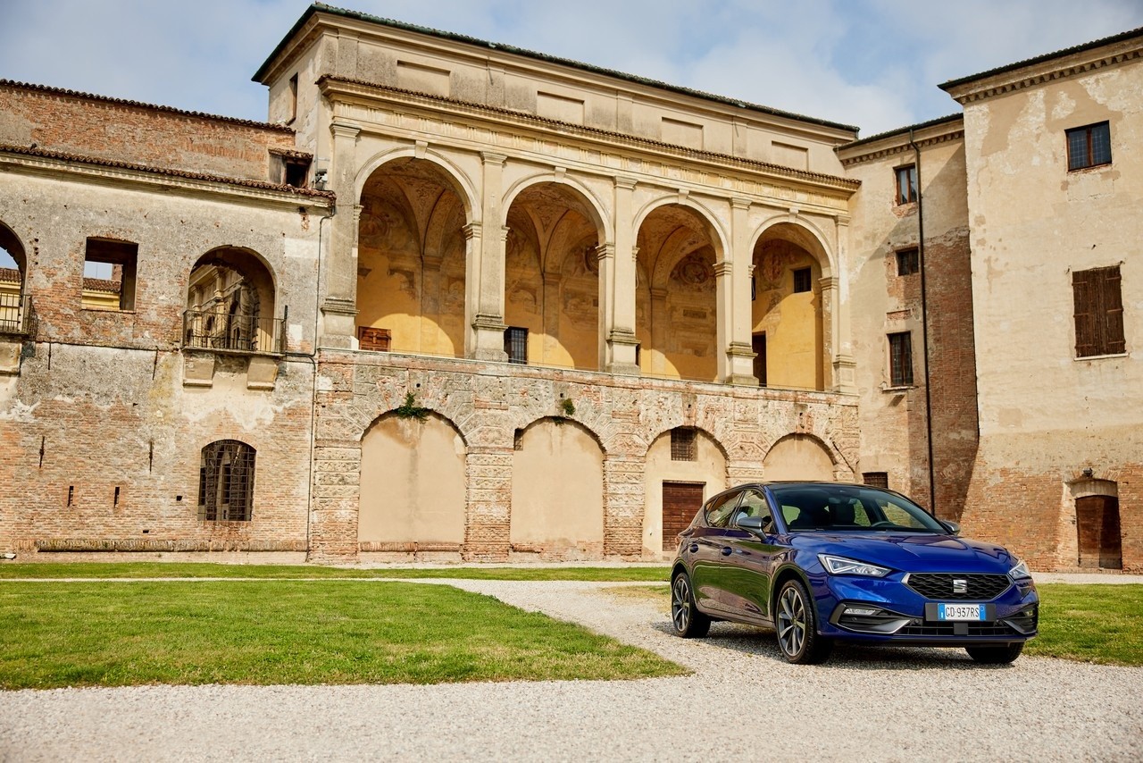 Seat Leon hatchback e Sportstourer TGI 2021: primo contatto