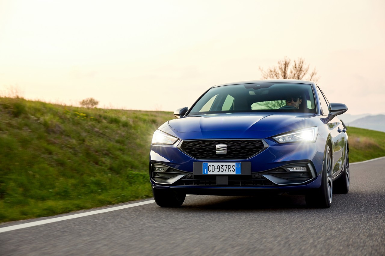 Seat Leon hatchback e Sportstourer TGI 2021: primo contatto