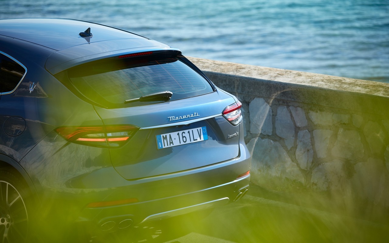 Maserati Levante Hybrid: le immagini ufficiali