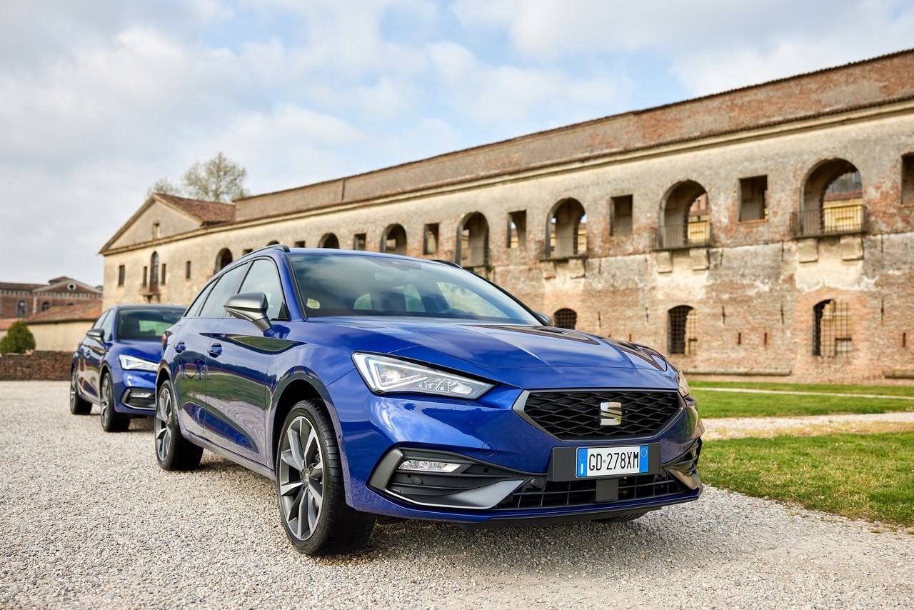 Seat Leon hatchback e Sportstourer TGI 2021: primo contatto