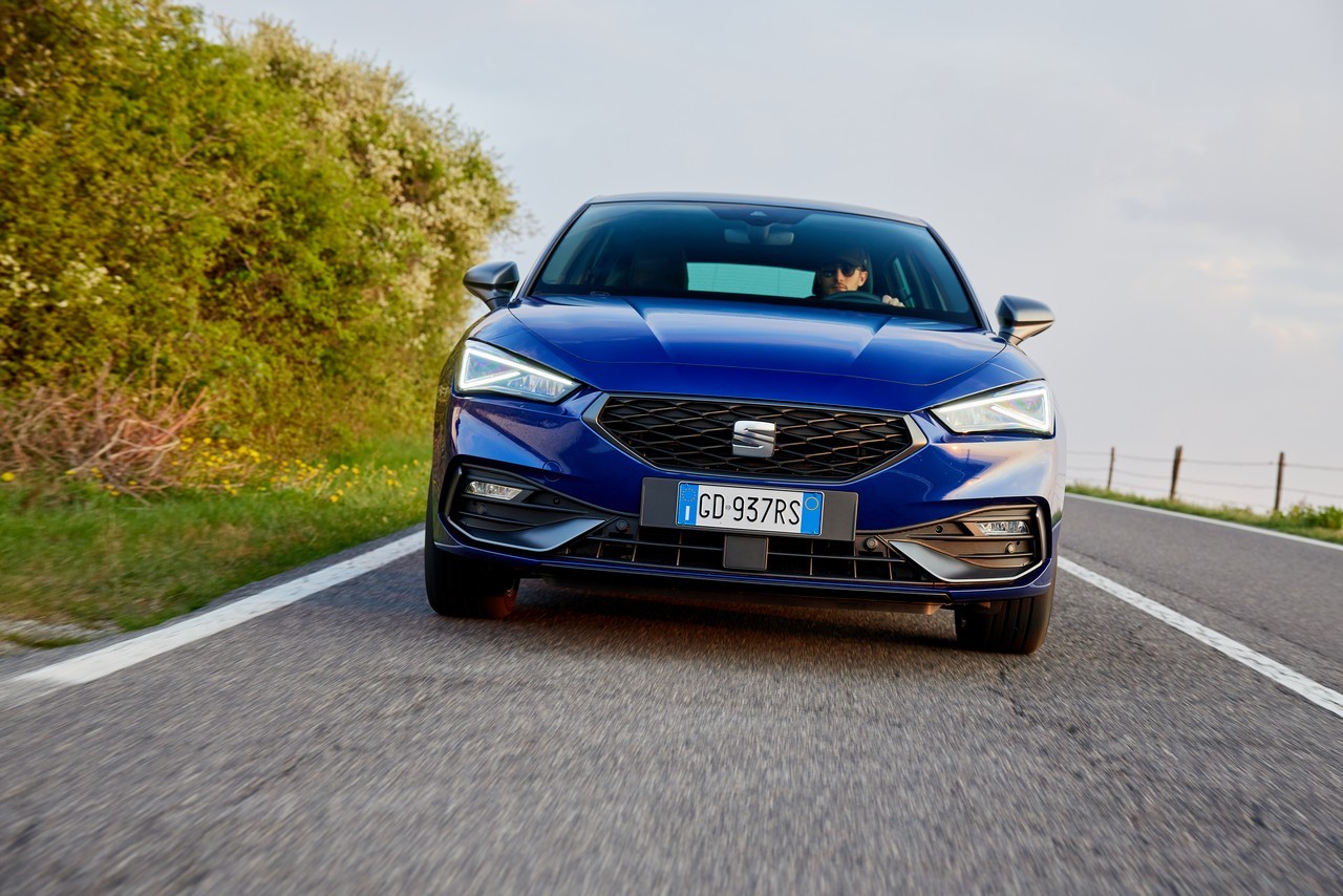 Seat Leon hatchback e Sportstourer TGI 2021: primo contatto