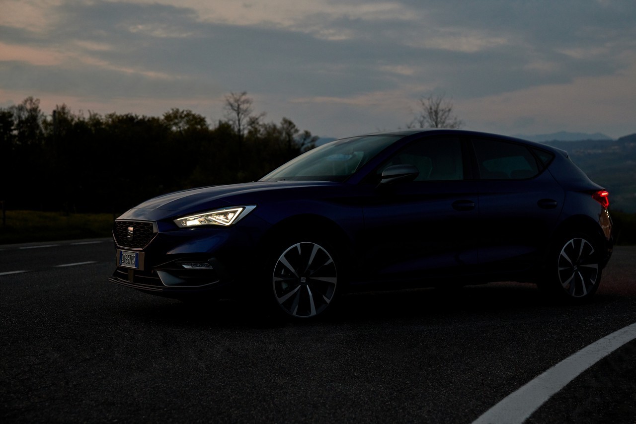 Seat Leon hatchback e Sportstourer TGI 2021: primo contatto