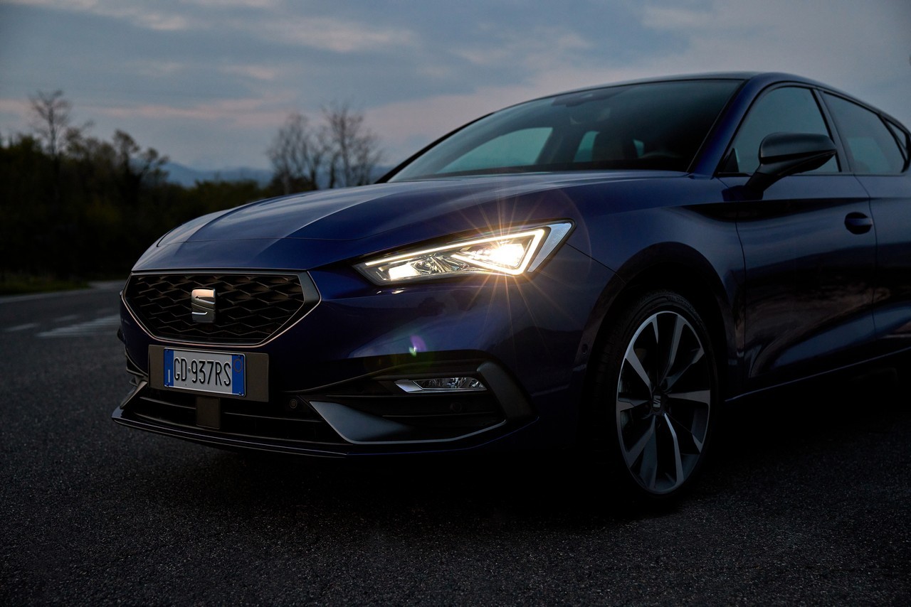 Seat Leon hatchback e Sportstourer TGI 2021: primo contatto