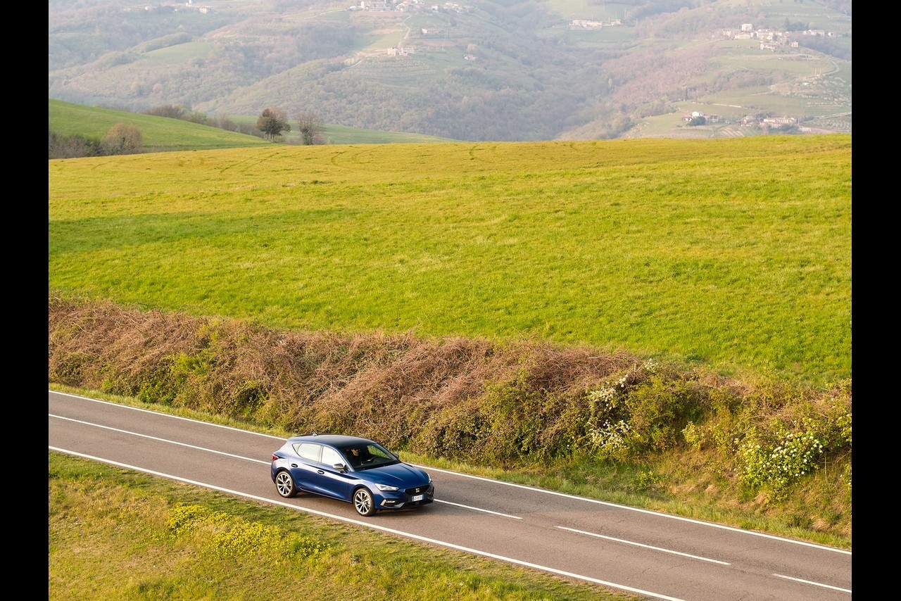 Seat Leon hatchback e Sportstourer TGI 2021: primo contatto