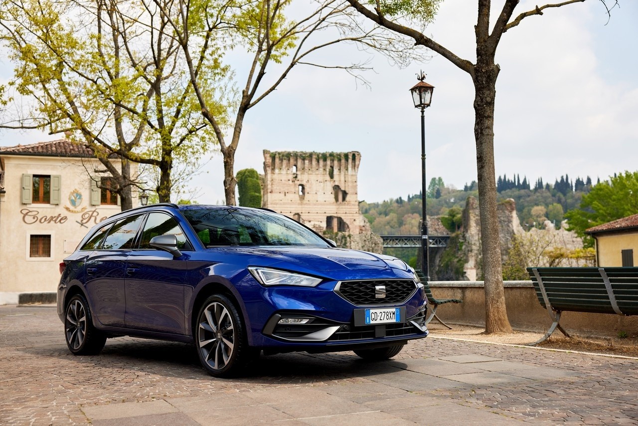 Seat Leon hatchback e Sportstourer TGI 2021: primo contatto