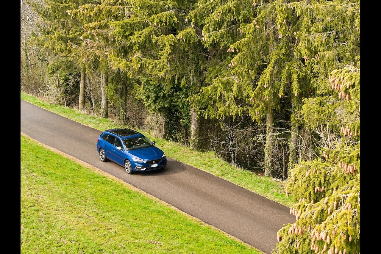 Seat Leon hatchback e Sportstourer TGI 2021: primo contatto