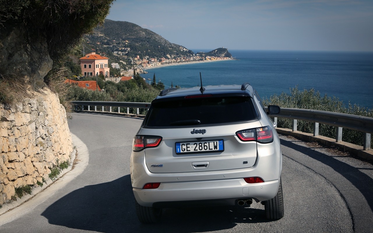 Jeep Compass 2021: nuove immagini ufficiali