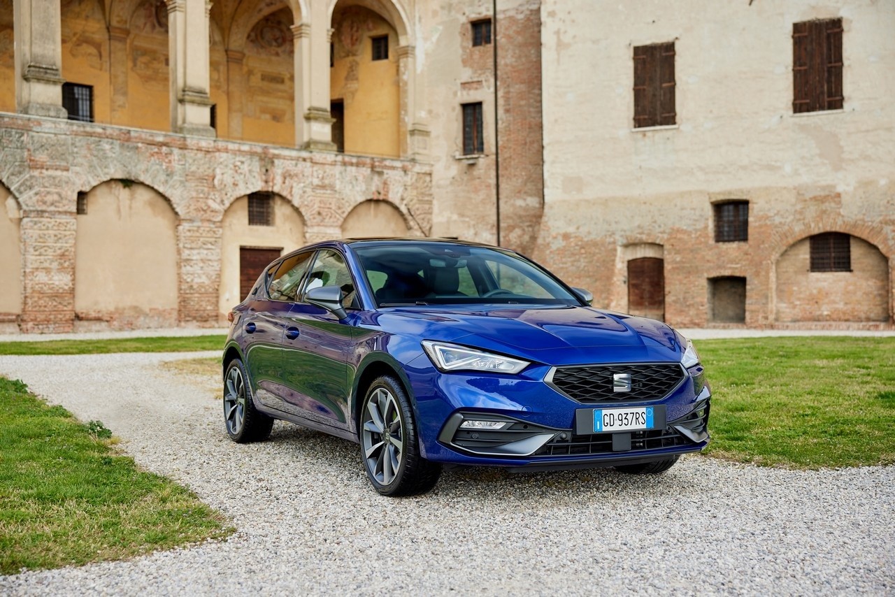 Seat Leon hatchback e Sportstourer TGI 2021: primo contatto