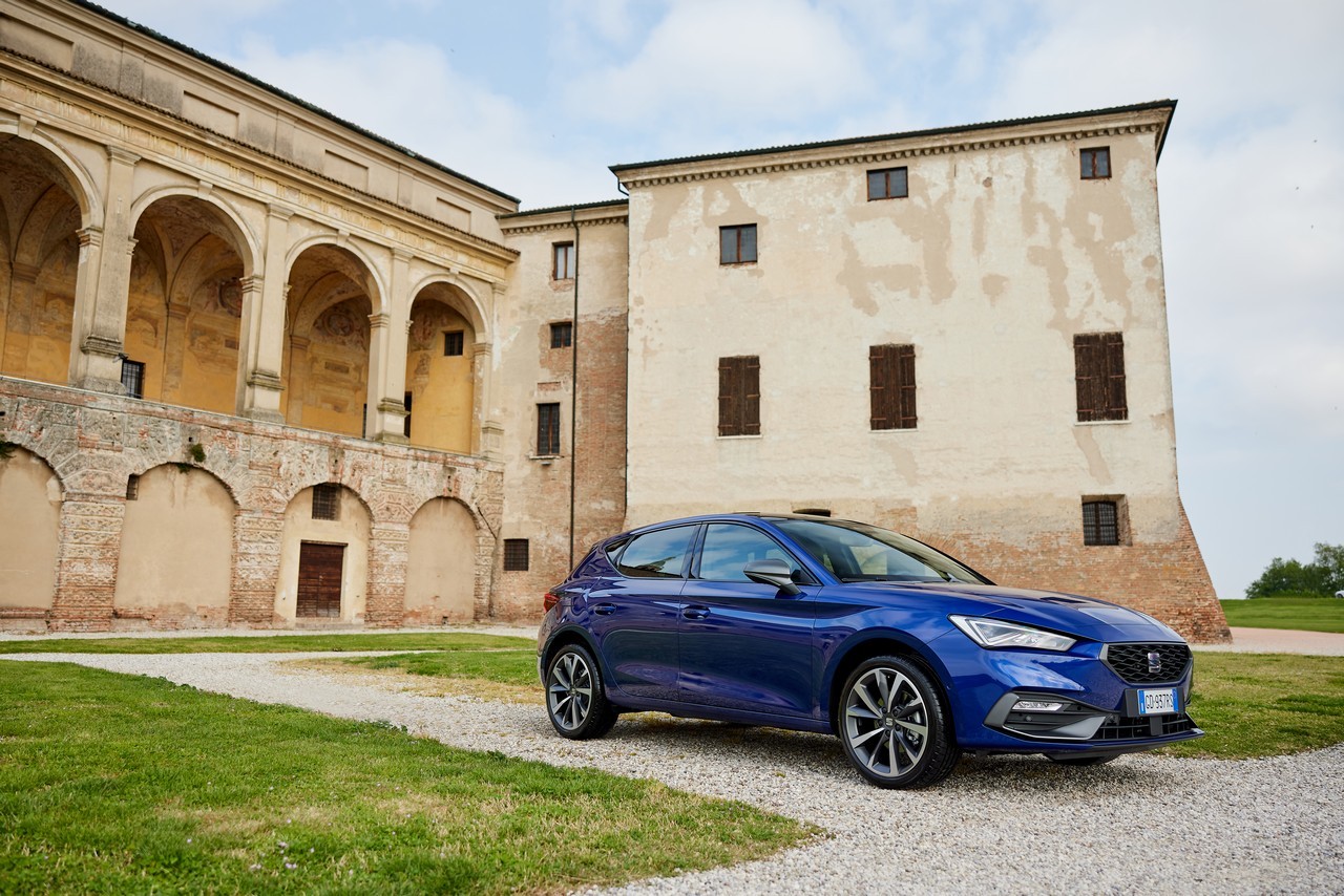 Seat Leon hatchback e Sportstourer TGI 2021: primo contatto