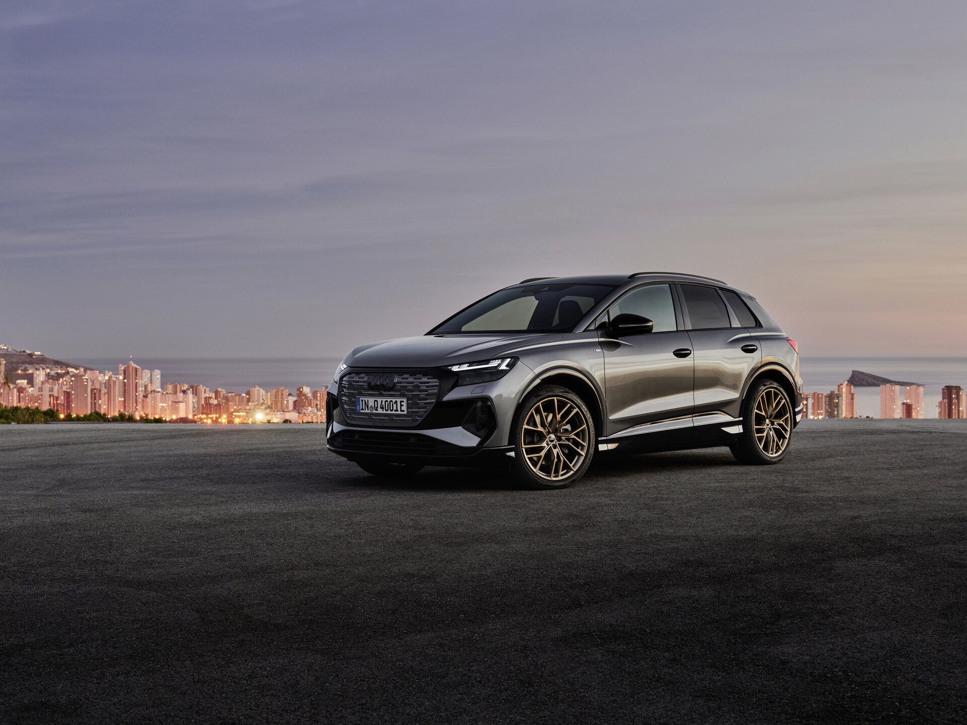 Audi Q4 e-tron e Q4 Sportback e-tron: le immagini ufficiali