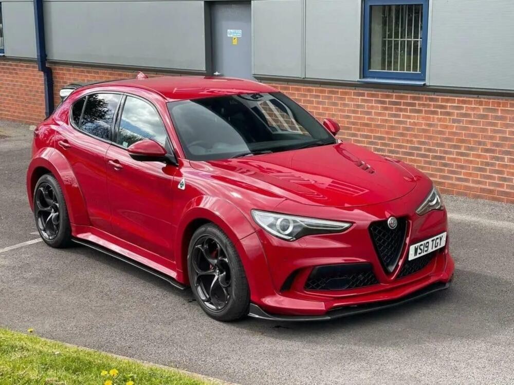 Alfa Romeo Stelvio Quadrifoglio con kit widebody