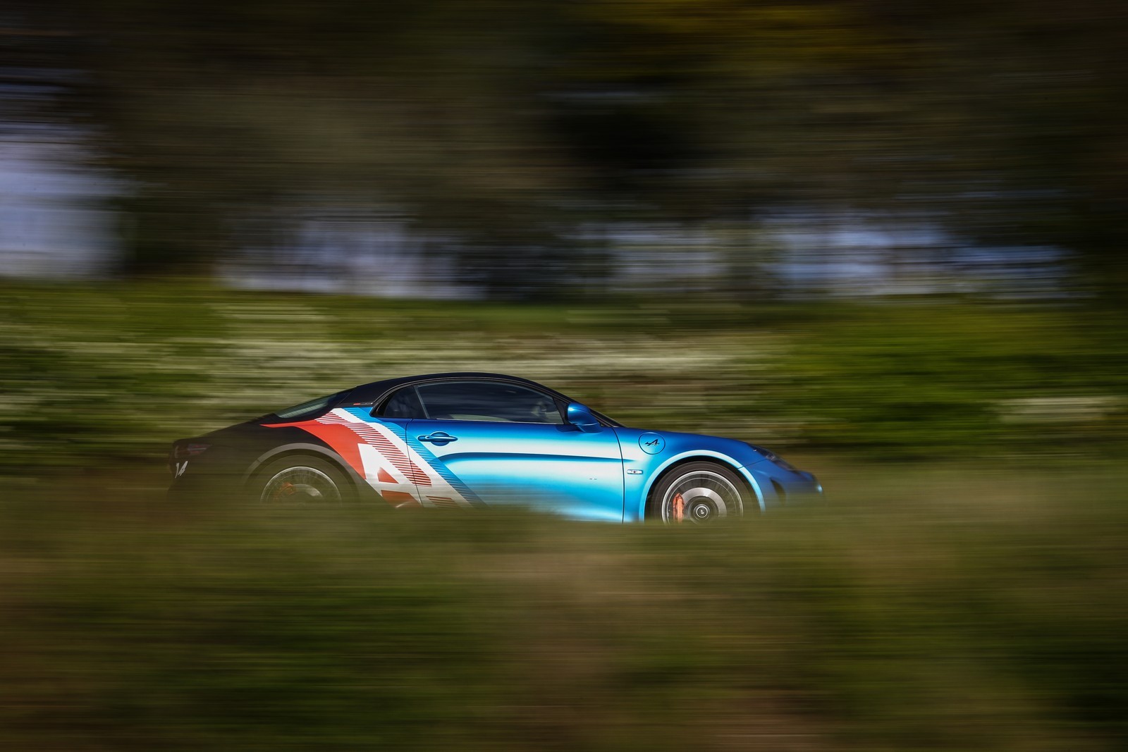 Alpine A110 Trackside: immagini ufficiali