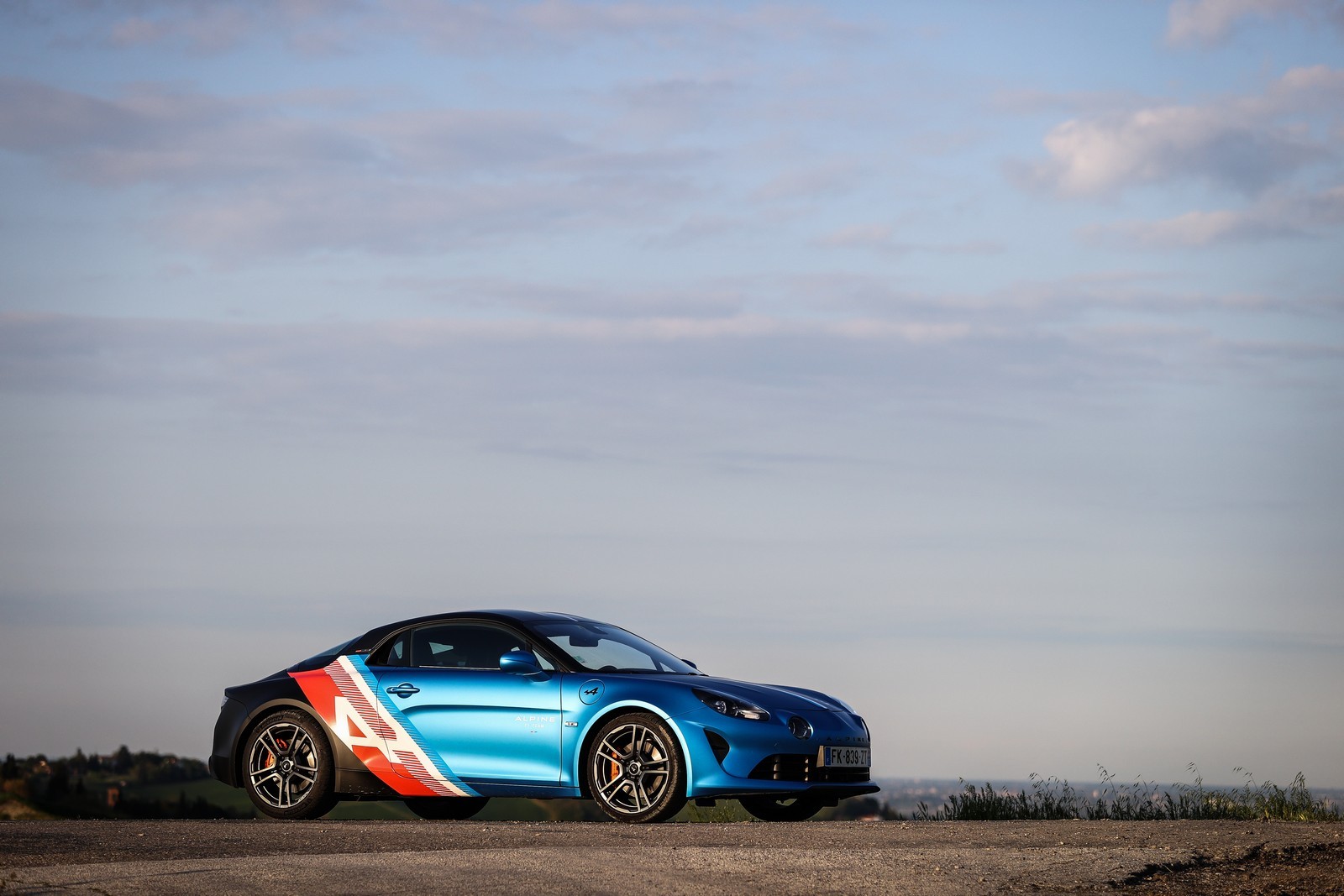 Alpine A110 Trackside: immagini ufficiali