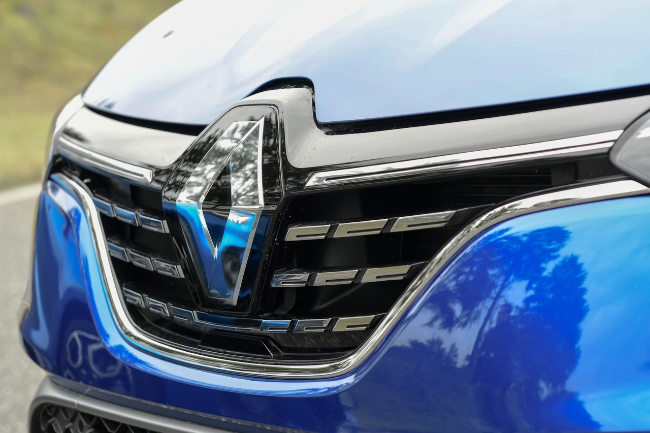 Renault Megane E-Tech Plug-in: la prova su strada