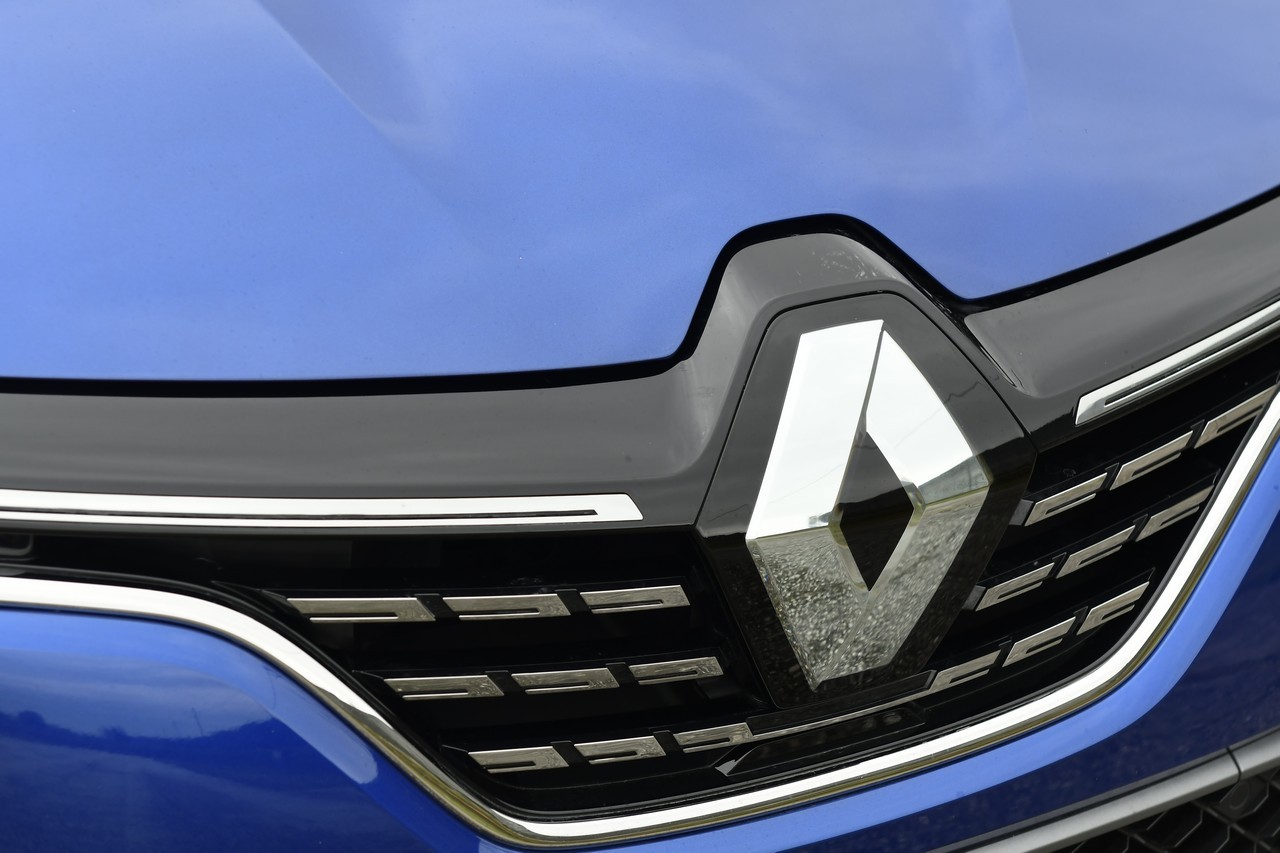 Renault Megane E-Tech Plug-in: la prova su strada