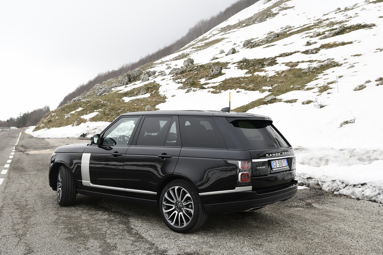 Range Rover 3.0 SDV6 Vogue: prova su strada