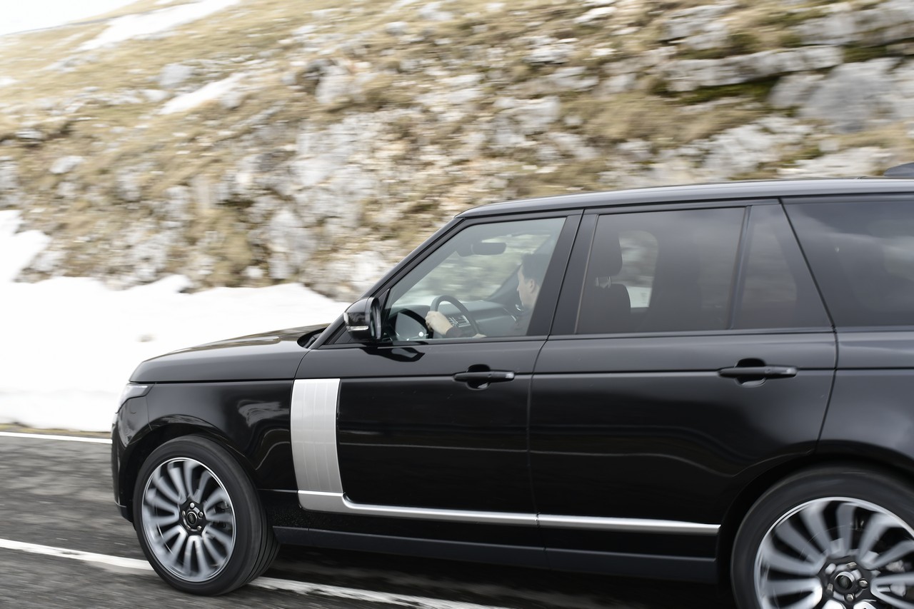 Range Rover 3.0 SDV6 Vogue: prova su strada