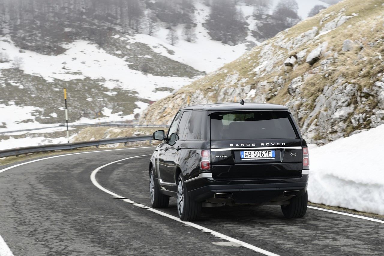 Range Rover 3.0 SDV6 Vogue: prova su strada