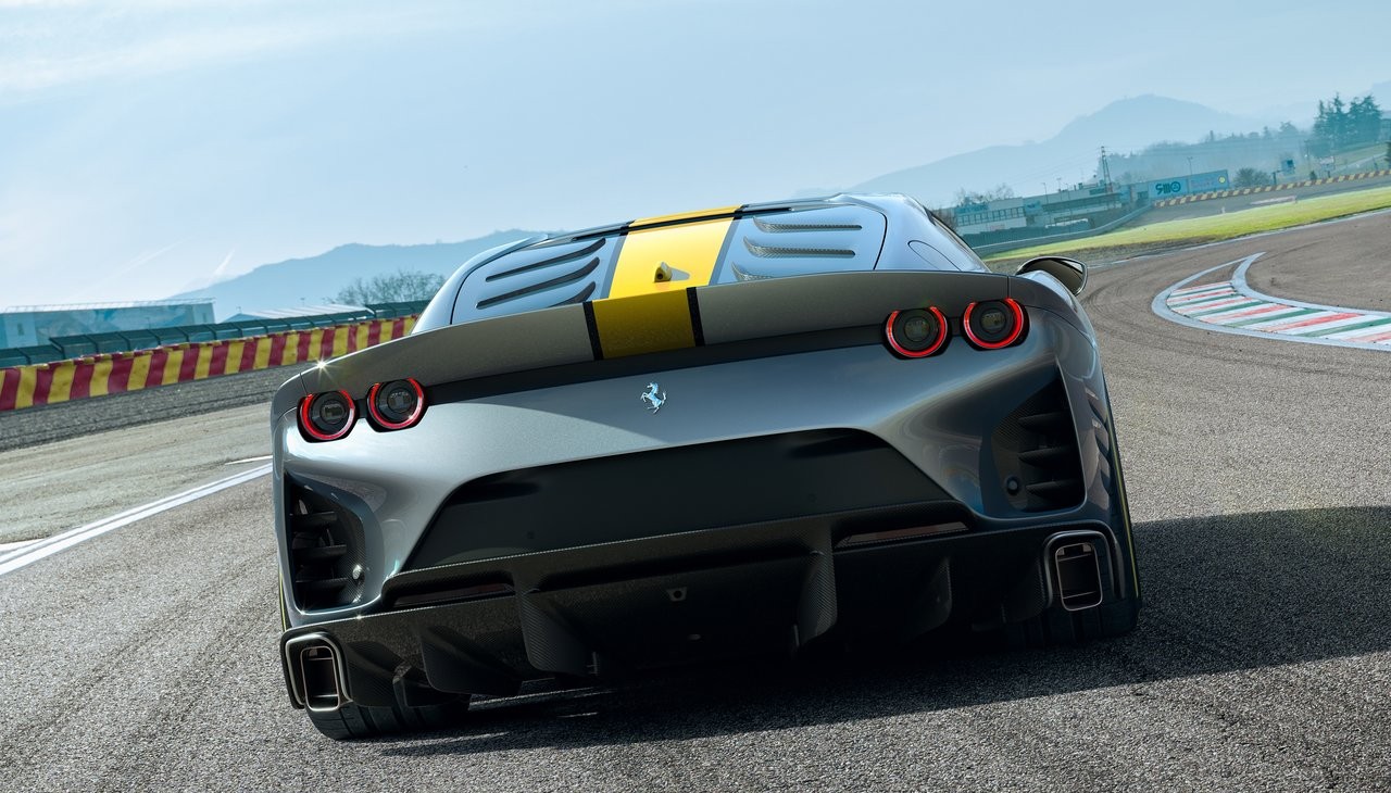 Ferrari 812 Versione Speciale: prime immagini