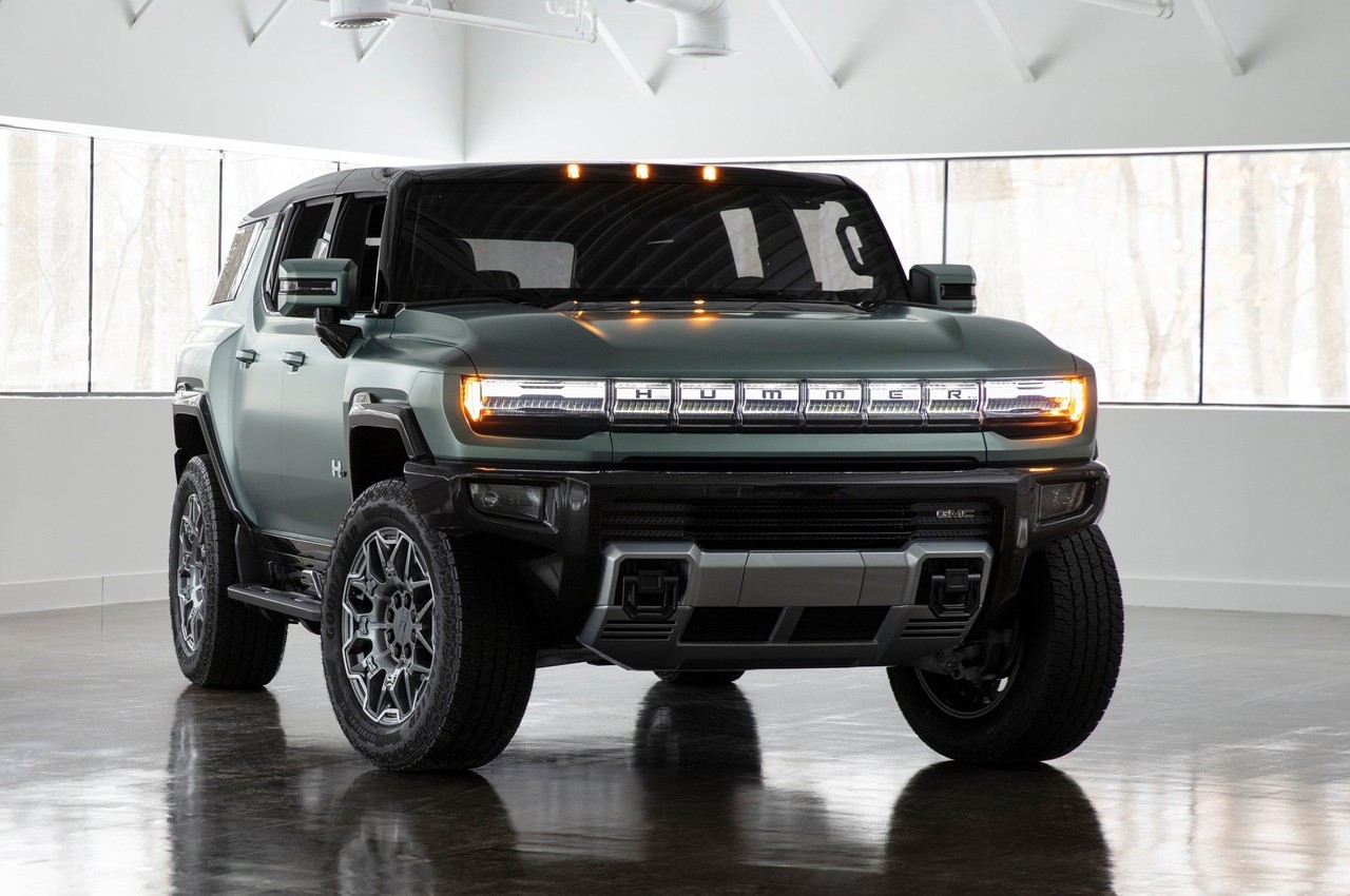 GMC Hummer EV SUV: immagini ufficiali