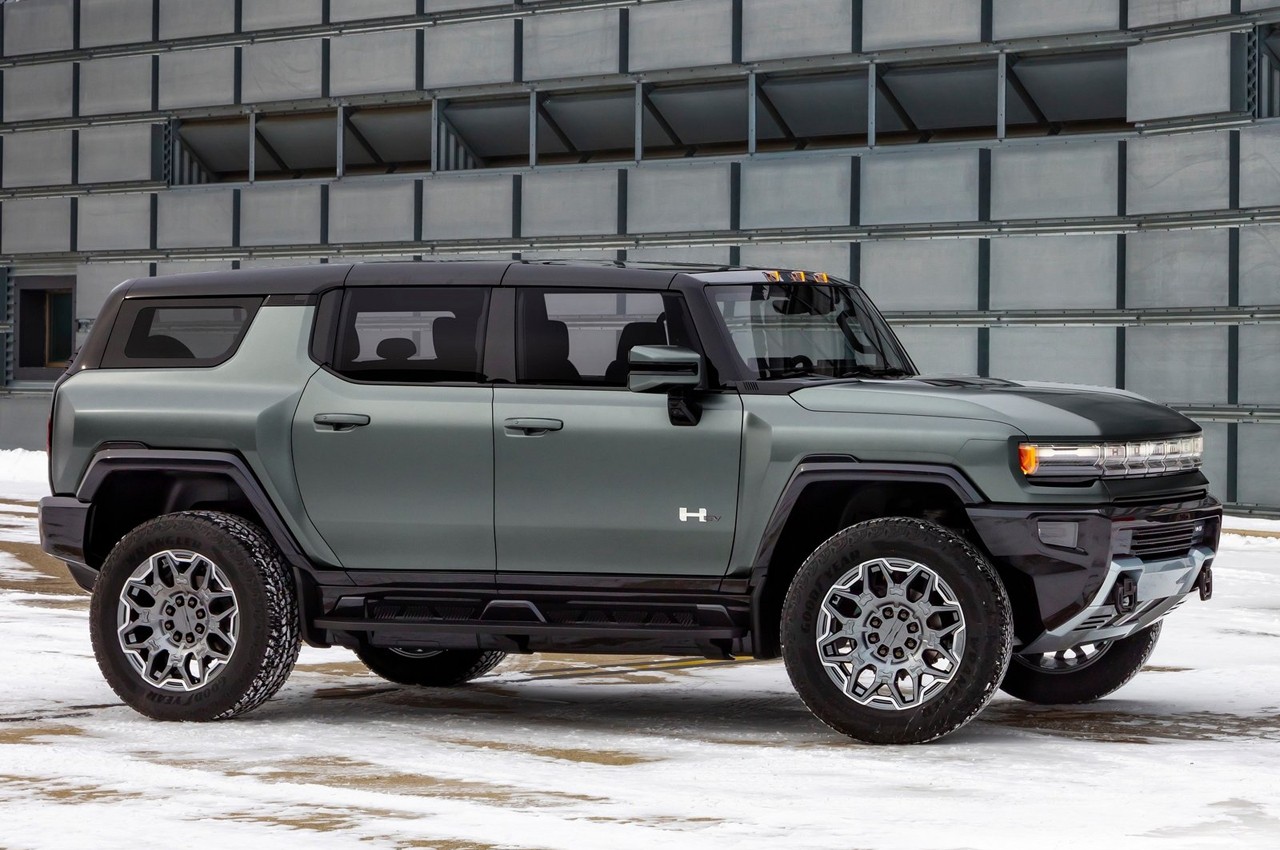 GMC Hummer EV SUV: immagini ufficiali