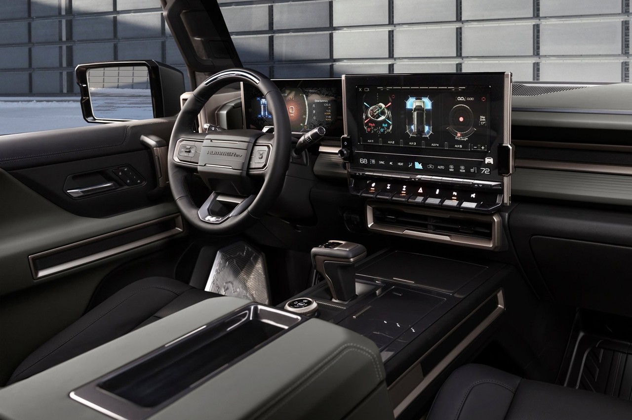 GMC Hummer EV SUV: immagini ufficiali