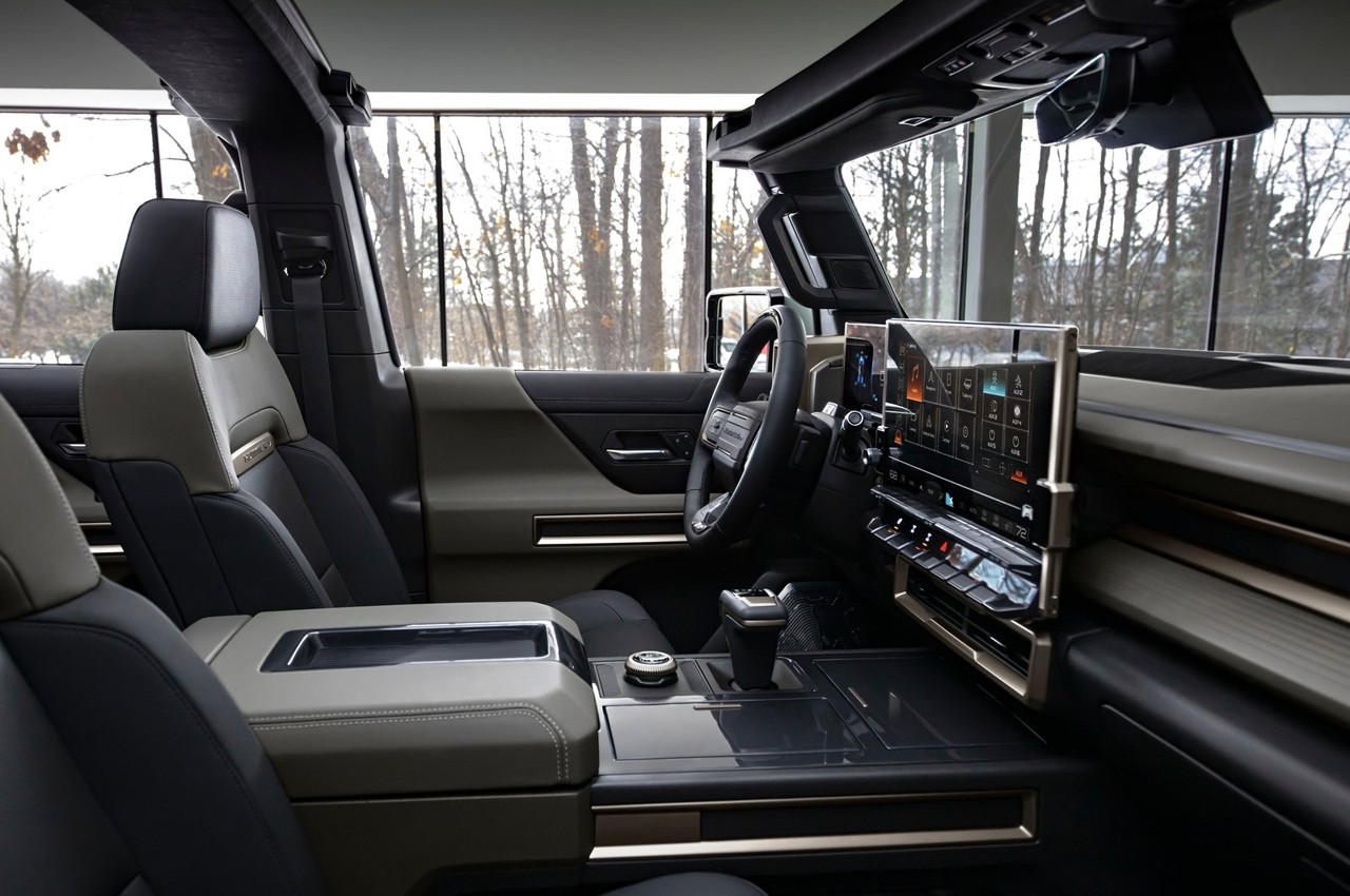 GMC Hummer EV SUV: immagini ufficiali