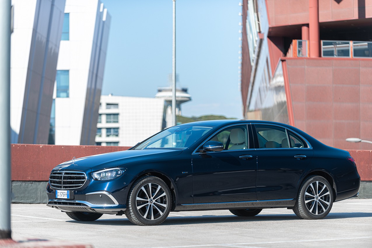 Mercedes-Benz Classe E 300de: la prova su strada