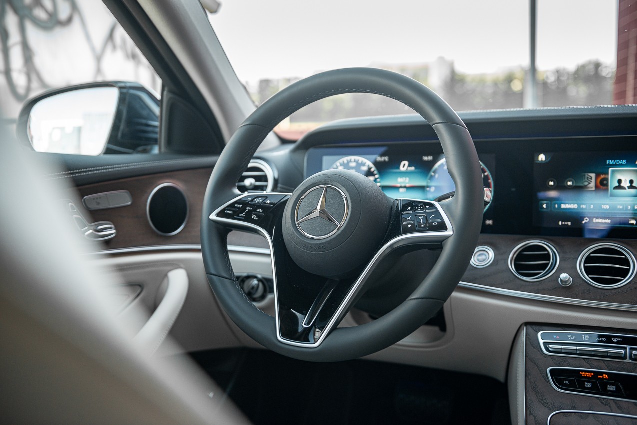 Mercedes-Benz Classe E 300de: la prova su strada