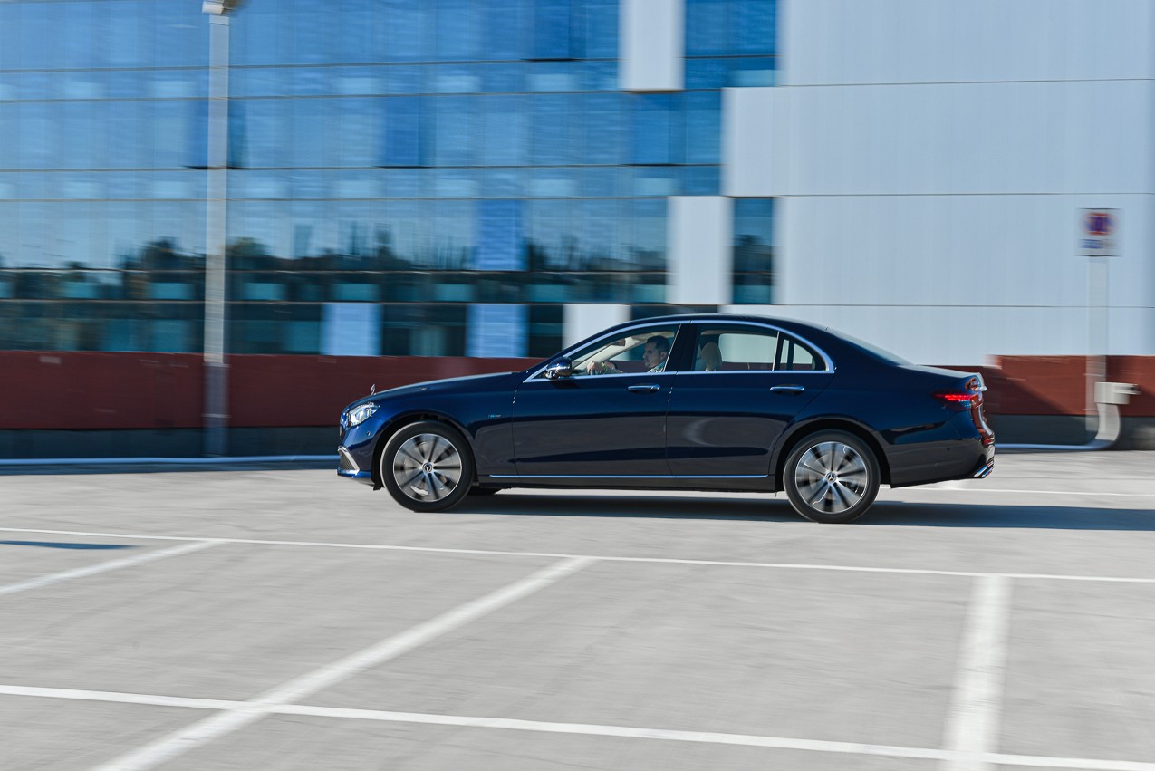 Mercedes-Benz Classe E 300de: la prova su strada