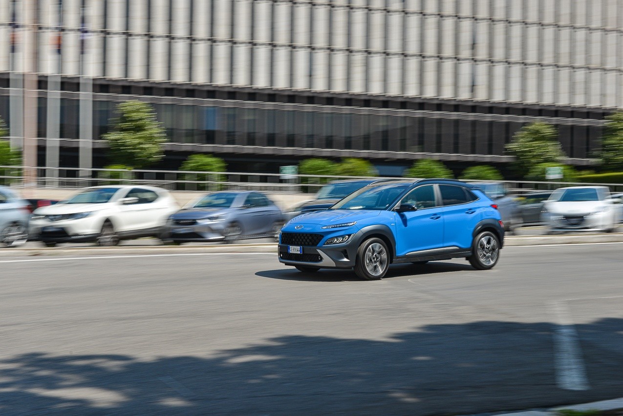 Hyundai Kona 48V: la prova su strada