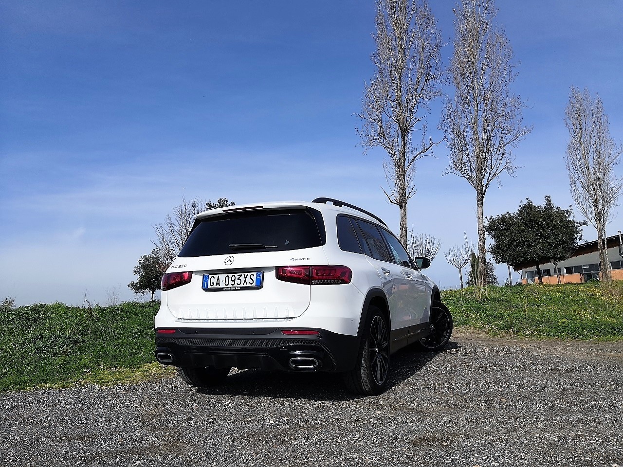 Mercedes GLB 250 4Matic: la prova su strada