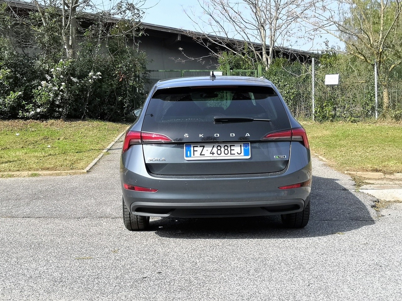 Skoda Scala 1.0 G-TEC: prova su strada