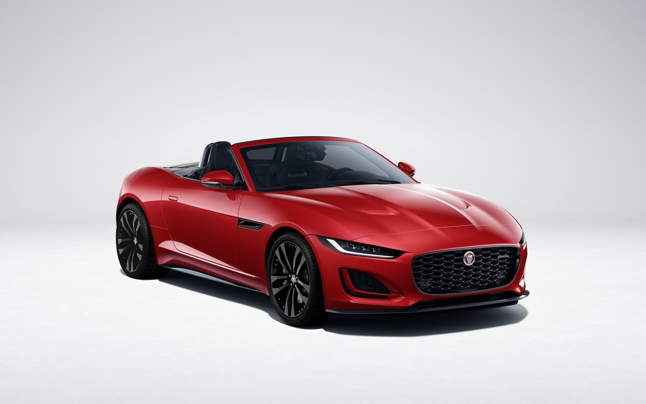 Jaguar F-Type R-Dynamic Black: le immagini ufficiali