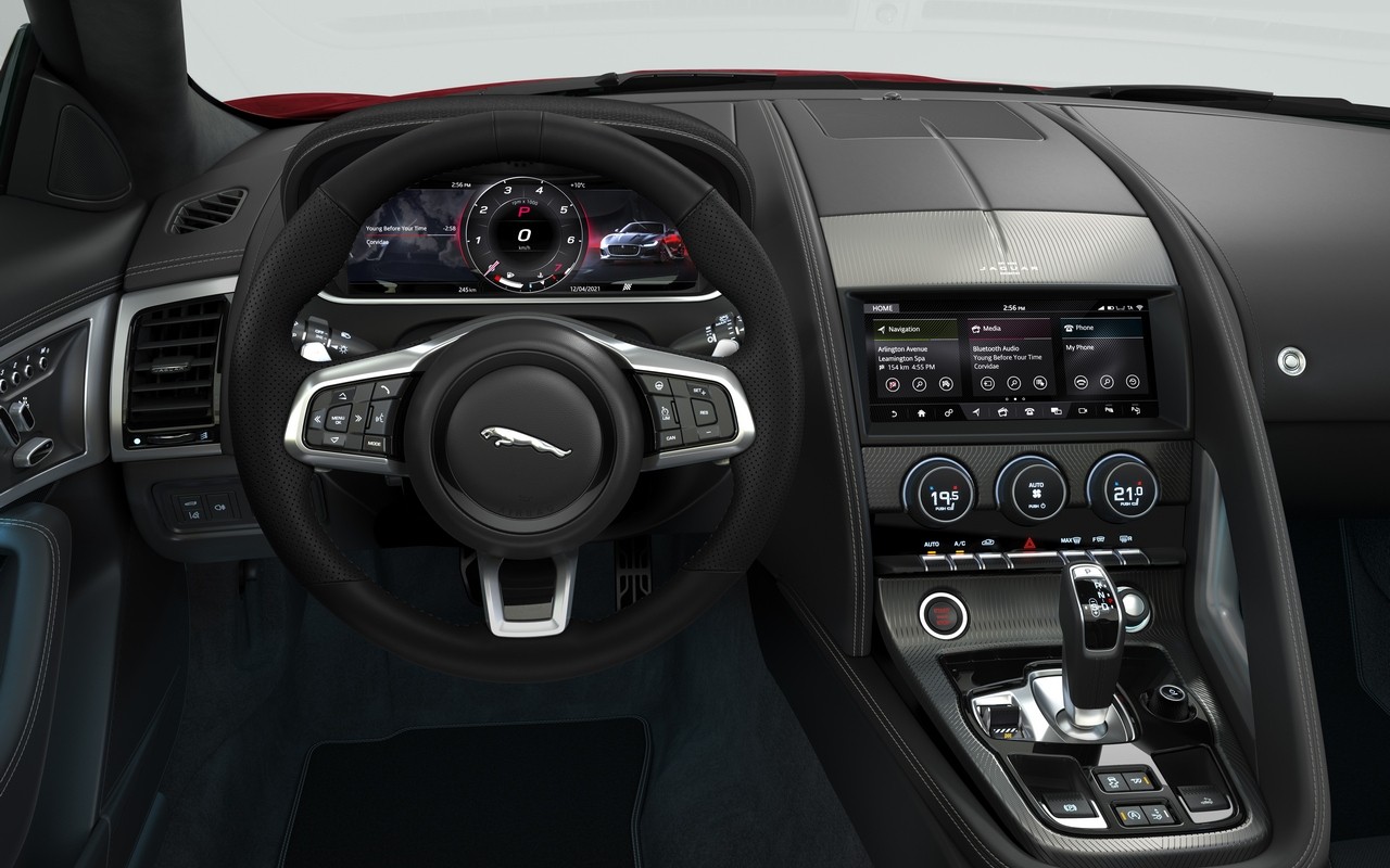 Jaguar F-Type R-Dynamic Black: le immagini ufficiali