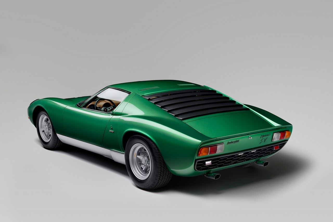 Lamborghini Miura SV: 50 anni di storia nelle immagini